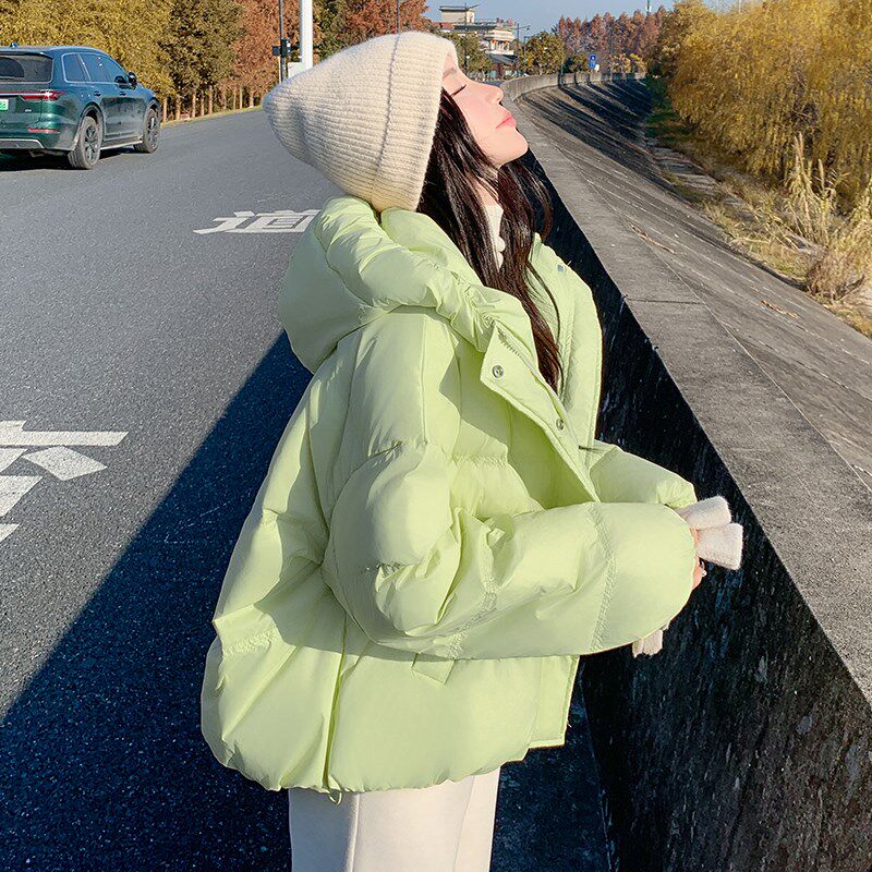 超好看绿色羽绒服女短款2024新款冬季女款小个子女士今年流行爆款