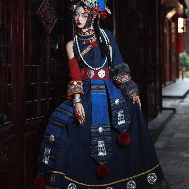 秋冬藏袍藏族服装k女改良苗疆少女少数民族风服饰旅拍摄影五月新