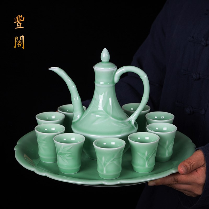 青瓷酒具套装竹叶浮雕酒壶家y用中式陶瓷白酒杯小酒盅仿古分酒器