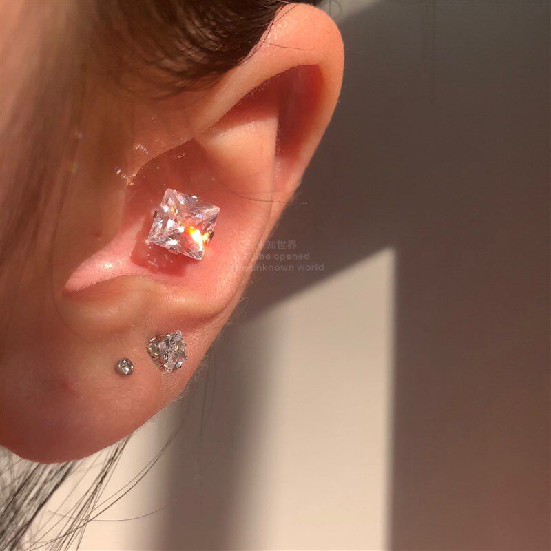 2022夏季新款超闪方p钻莫桑石耳骨钉耳蜗钉简约方块水钻耳钉耳饰