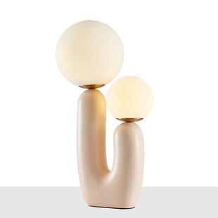 现代创意艺术客厅灯北欧简约床头灯卧室设计师儿童装饰台灯