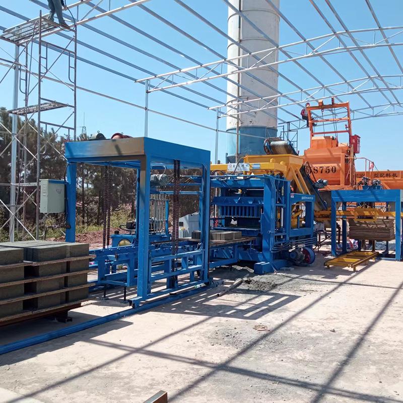 QT5-15新款全自动液压系统多功能水泥空心砖马路花砖铺路砖制砖机