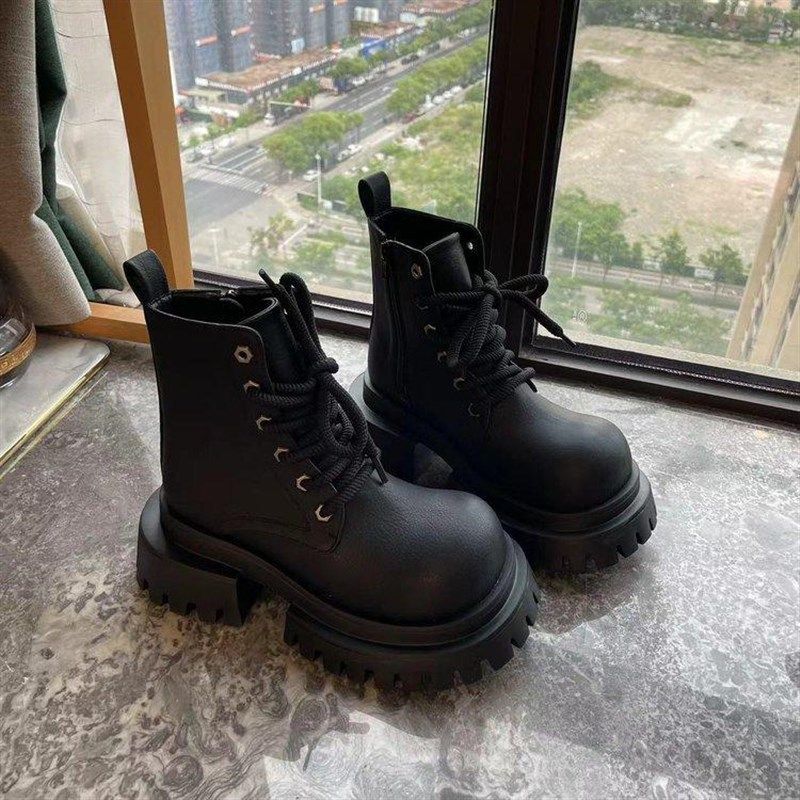 大码短靴41到43胖脚宽肥厚底高跟马丁靴2024新款秋冬女靴加肥女鞋,女鞋,马丁靴,淘宝优惠券,粉丝福利购,淘宝优惠卷