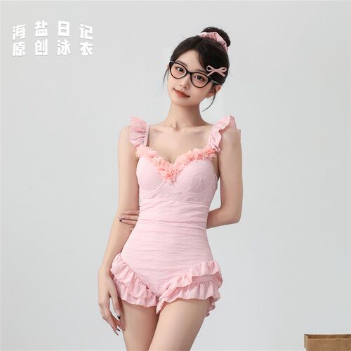 2025新款连体女士泳衣绝美显y瘦聚拢遮肚少女风学生高级感度假海