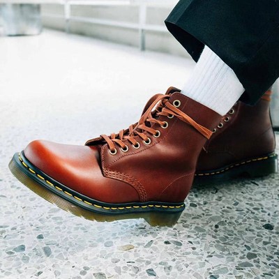 懂货秒 1460铜扣 油皮8孔马丁靴英伦靴男女皮靴24990220
