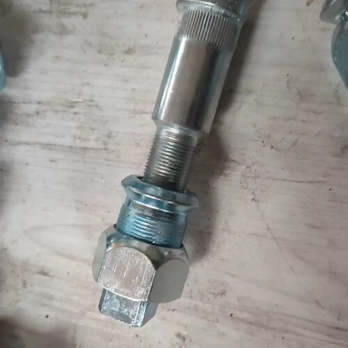 龙工12吨前轮螺k丝 柳工12吨前轮螺丝 叉车配件龙工叉车前轮螺栓