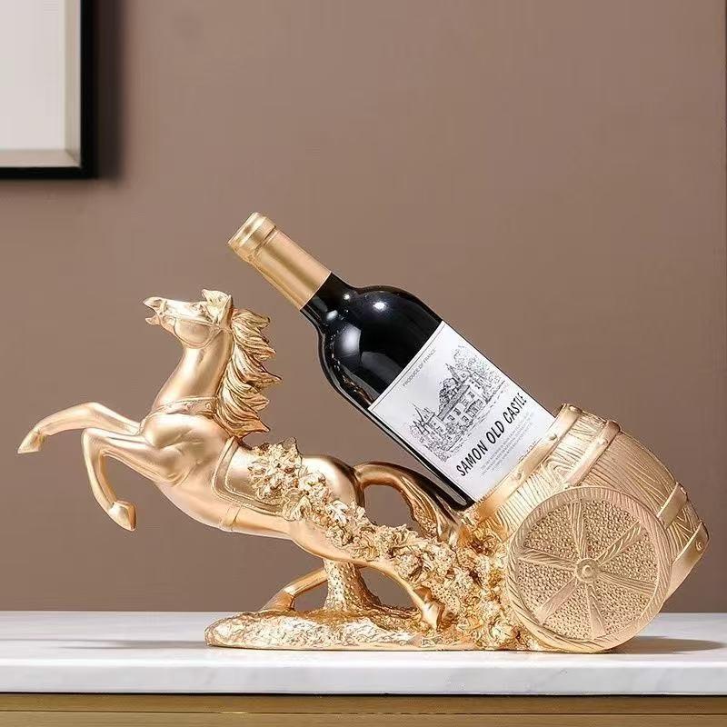 马到成功轻奢高档葡萄红酒架子客厅酒柜装饰品摆件高端大气上档次图片