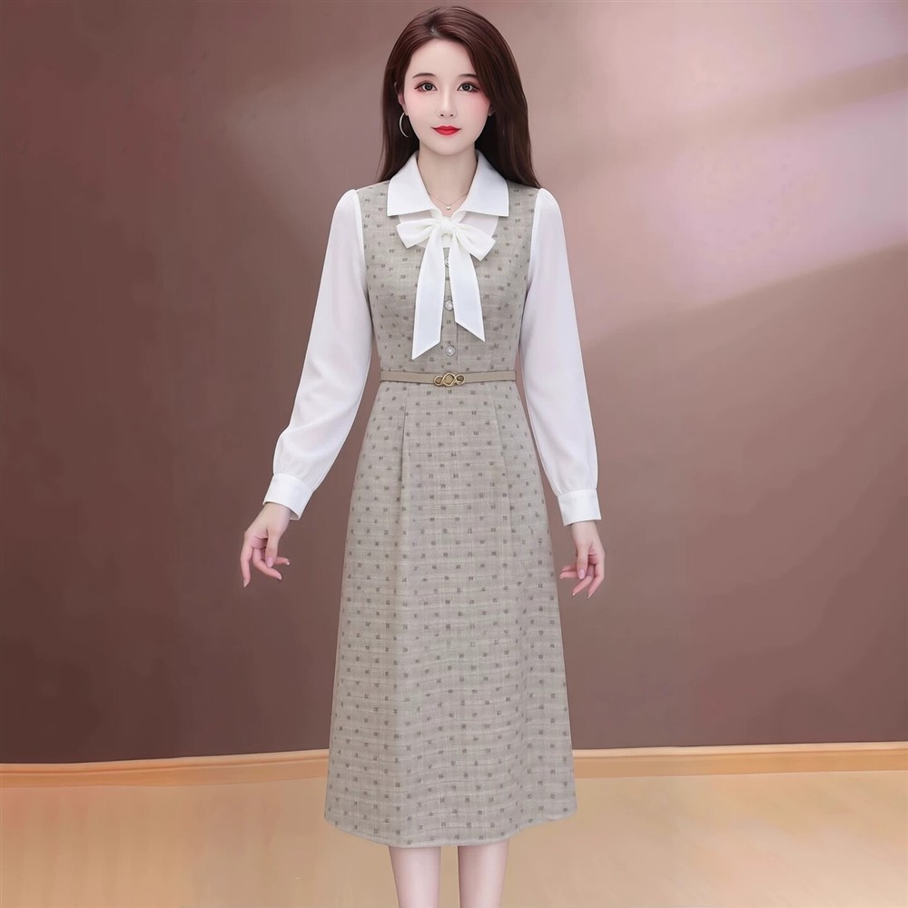 假两件格子连衣裙女2026年秋季新款妈妈装修身显瘦减龄中长款裙子