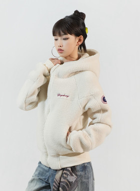 baest美式复古羊羔绒短款外套女宽松保暖加厚慵懒感秋冬连帽上衣