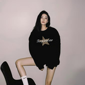 加绒加厚黑色无帽美式 巨好看 秋冬季 爆款 上衣 卫衣圆领女2026新款