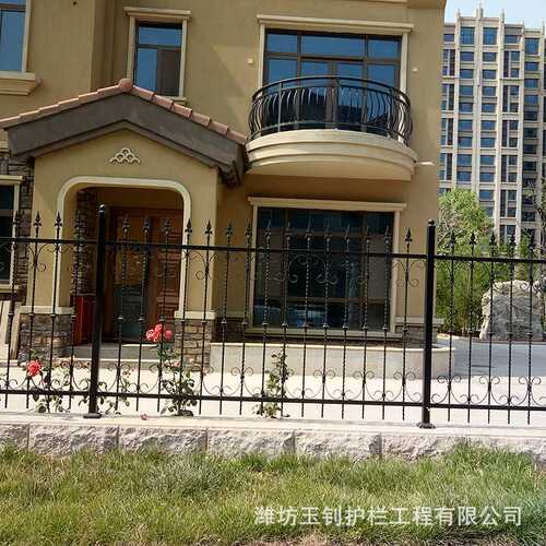 学校厂房铁艺护栏 小区围墙别墅隔离防护栏 铁艺围栏厂家供应