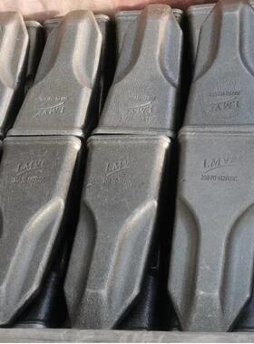 208-70-14270RC挖掘机斗齿斗齿座生产厂家pc400-7