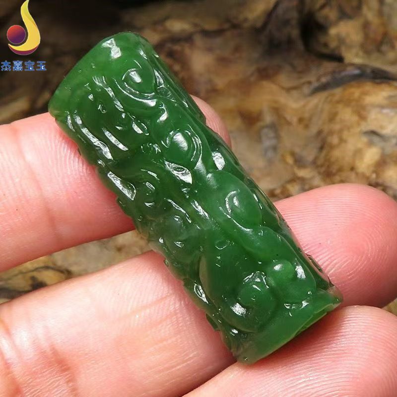 【路路通】天然俄罗斯碧玉和田老坑料菠菜绿辣绿色顶珠转运珠吊坠