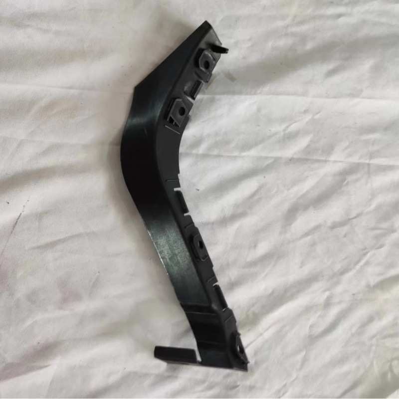 适用于:路虎极光后杠钣金支架L LR035105