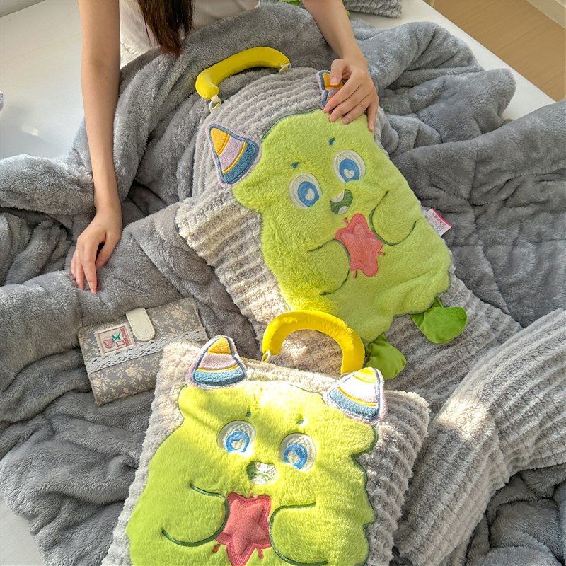 加厚绒抱枕被子两用二合一办公室午休沙发靠垫枕头被子Z被子两用
