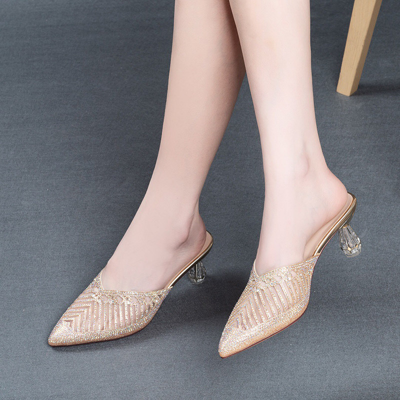 真皮夏季妈妈凉拖鞋女2023尖头粗跟外穿水钻半拖鞋网纱水晶高跟鞋