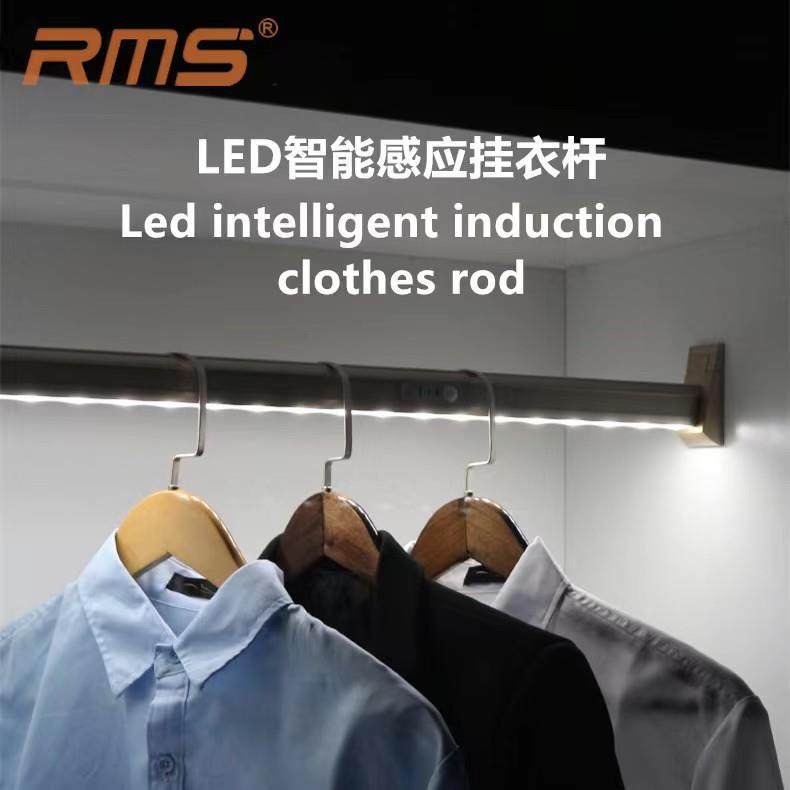 衣柜智能人体红外感应LED挂衣杆衣橱柜内带灯款USB充电衣通杆