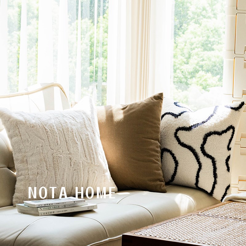 侘寂风抱枕套柔软毛绒抱枕纯色简约客厅沙发M靠枕车载羊羔绒腰靠