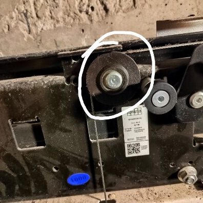 轮电梯配件 自闭关钢丝绳门挂X60重锤通力轮z门轮48轮X 绳 5  8绳