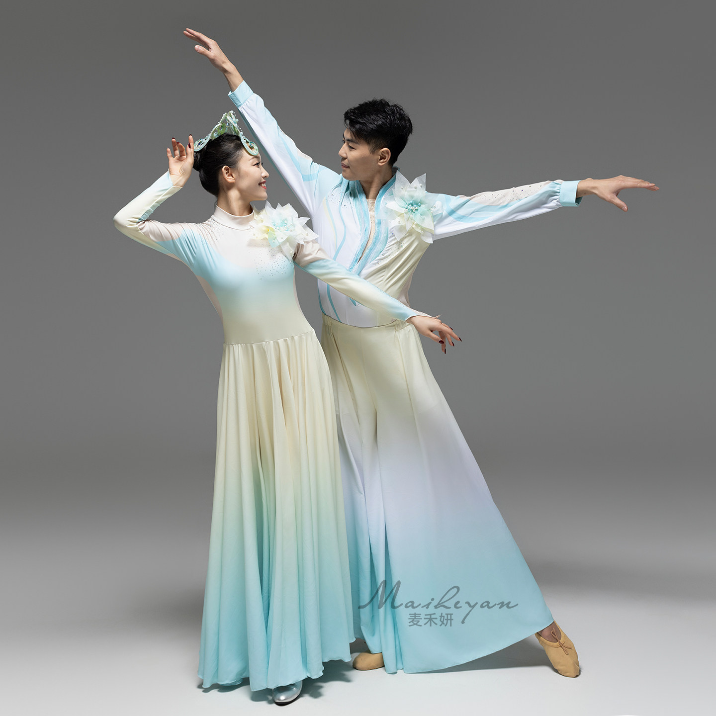 开场云之海舞蹈服飘逸演出服装当代舞大型晚会表演大摆裙舞蹈服装
