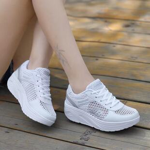 中国梦之队新款摇摇鞋女秋季运动鞋网面透气跑步鞋厚底休闲旅游鞋