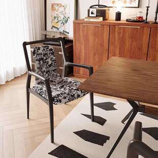 法式复古实木白蜡木餐椅设计师款单椅中古风艺术靠背扶手椅螳螂椅