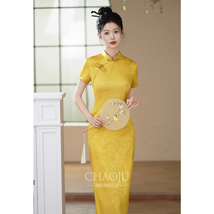 旗袍2024新款冬天新娘订婚礼服金色年轻款新中式回门服独特绝美