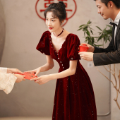 敬酒服新娘丝绒结婚平时可穿晚礼服女酒红色订婚裙回门出阁宴显瘦