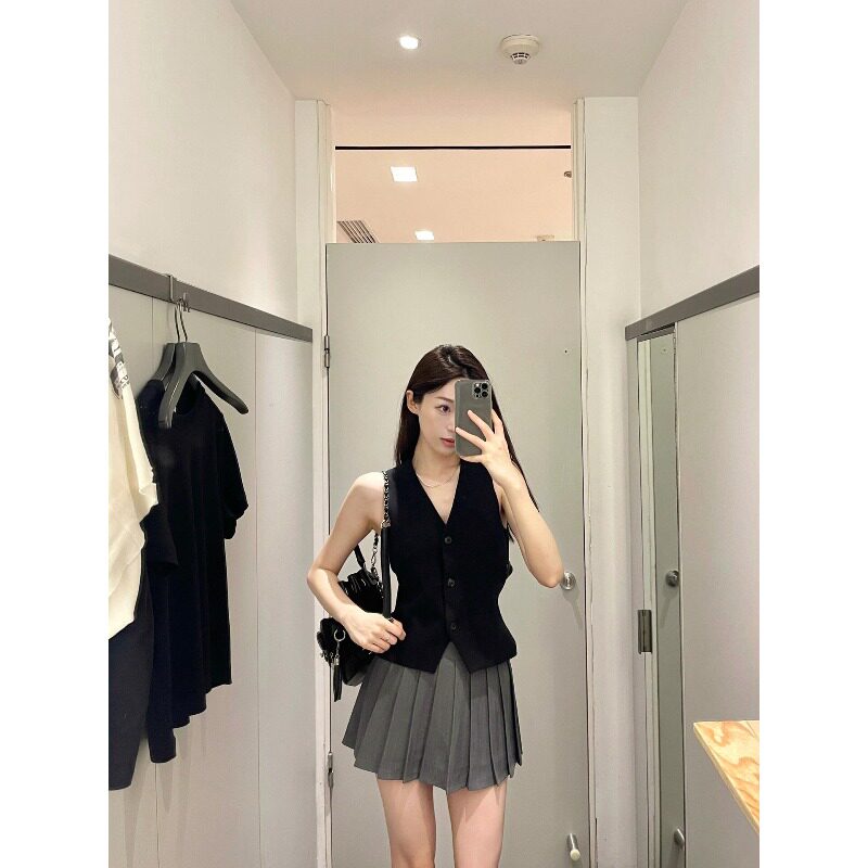 黑色V领针织马甲背心女夏季短款修身开衫外套无袖外穿小上衣早秋