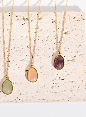 欧美不规则v鲜绿东陵挂件