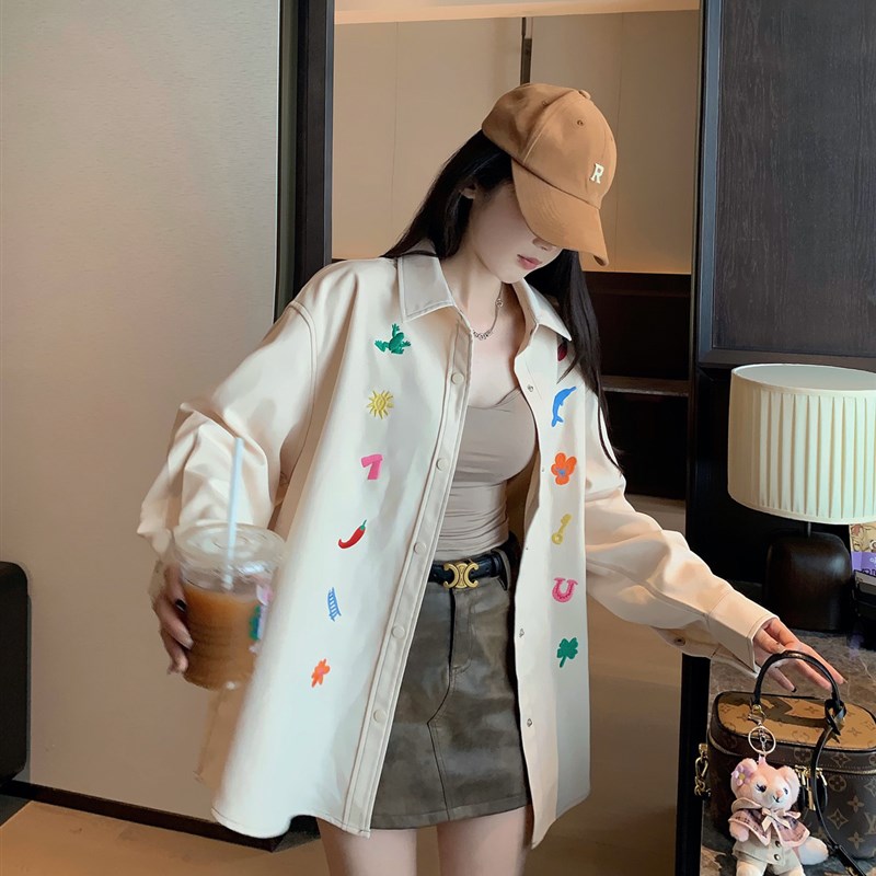 庄大泥 重工设计感米杏彩色刺绣图标衬衫女20O25春秋新款衬衣开衫