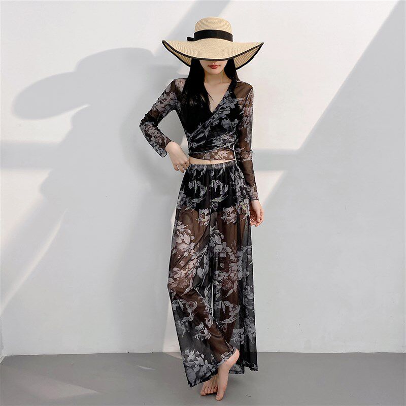 泳衣女款高级感2025新款保守两件式四件套长袖长裤微胖女孩遮肉显