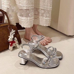 带粗跟女士凉鞋一字绝美水钻新款百搭女款高跟鞋夏季2024时尚法式