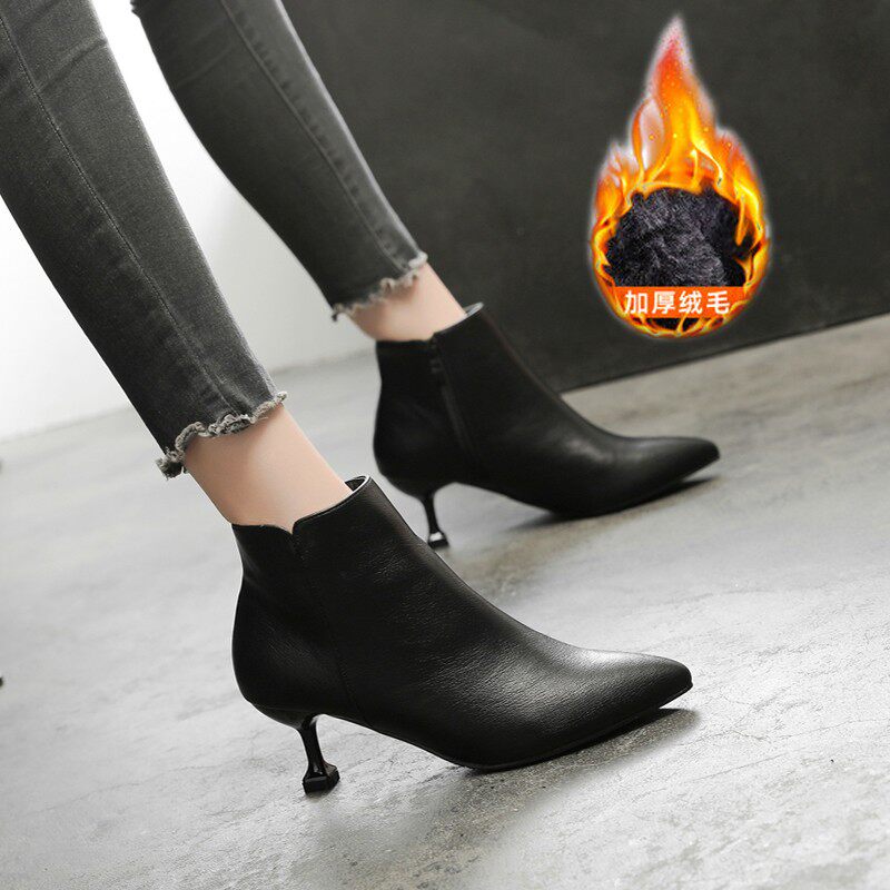 秋冬尖头细跟工作鞋高跟工装女靴 百搭加绒职K业大码41-43低跟短