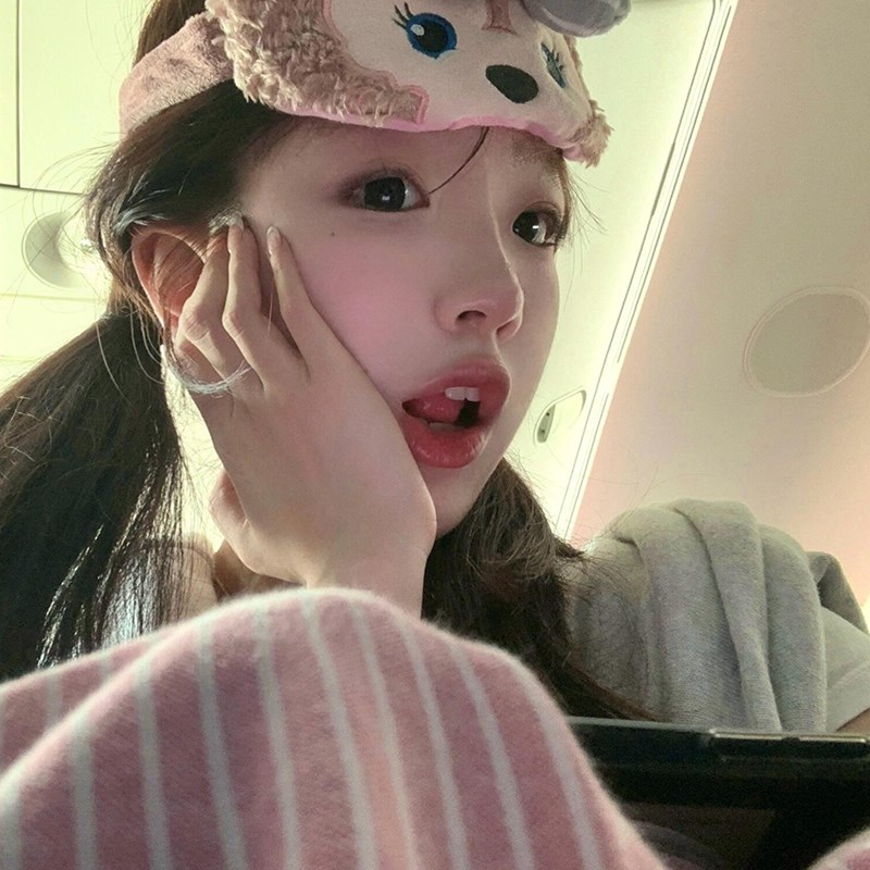 雪莉玫眼罩可爱卡通毛绒护眼旅行睡眠遮光可调节学生办公午睡