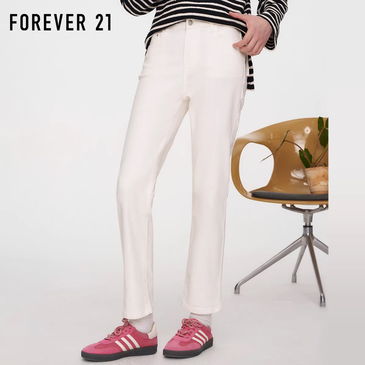 FOREVER21米白色直筒牛仔裤