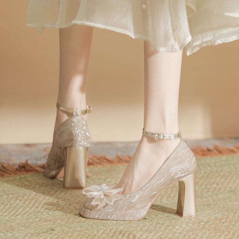 不累脚婚鞋新娘鞋粗跟方头一字扣带玛丽珍女鞋R蝴蝶结防水台高跟