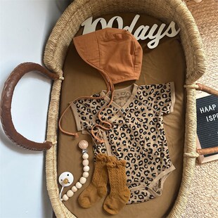 豹纹新生儿婴儿衣服夏季短袖包屁衣纯棉a类男孩女宝宝三角哈衣52