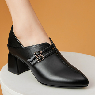 女款 女鞋 走秀高跟鞋 真皮妈妈舞鞋 子 粗跟深口单鞋 中年女士黑色皮鞋