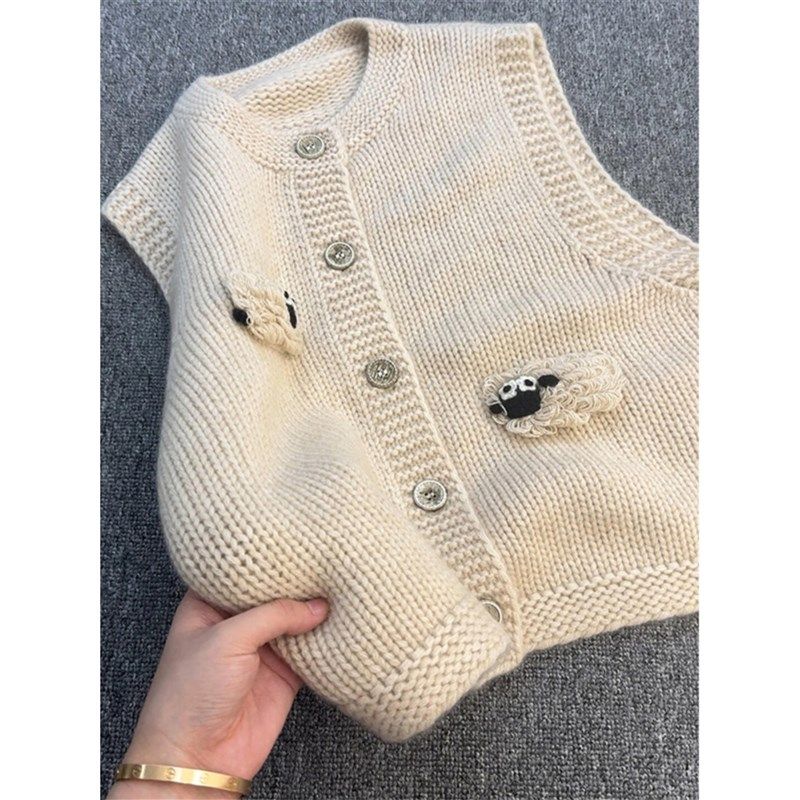 杏色小羊卡通图案羊绒马甲女新款小个子叠穿无袖针织开衫毛衣背心,女装/女士精品,羊绒衫,淘宝优惠券,粉丝福利购,淘宝优惠卷