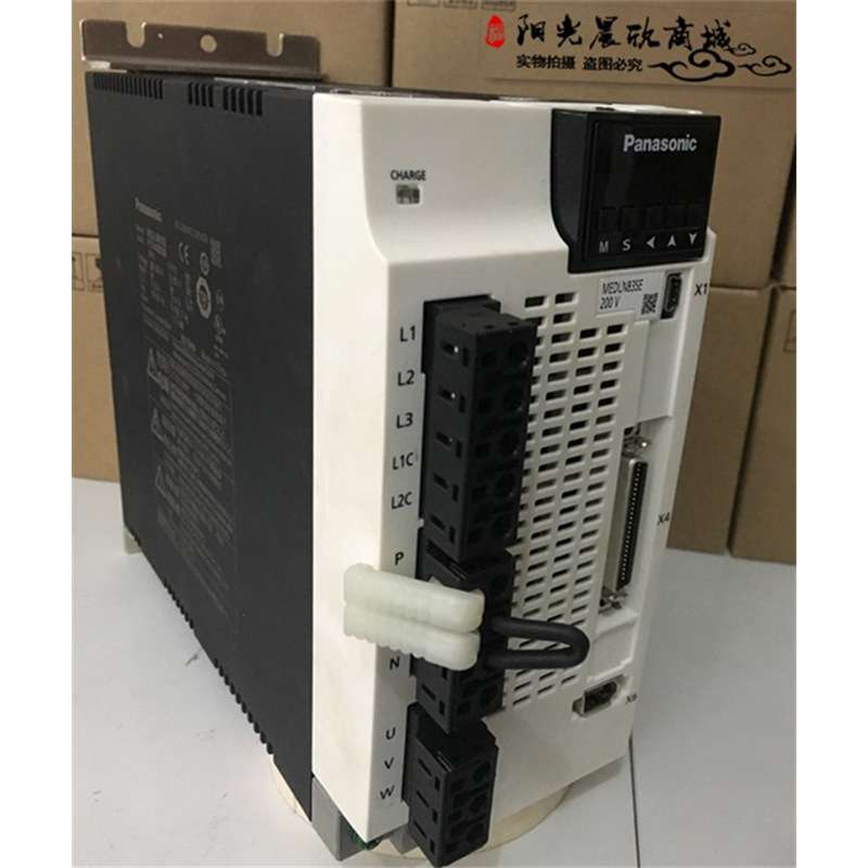 3.0KW伺服电机MDMF302L1G6M/MDMF302L1H6M/MFDLNA3NE/BE驱动器