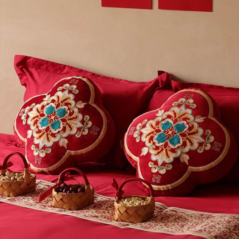 结婚抱枕一对沙发客厅压床主卧婚房布置男方红色靠垫结婚用品大全,居家布艺,抱枕被,淘宝优惠券,粉丝福利购,淘宝优惠卷