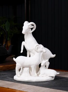 三阳开泰陶瓷羊工艺品摆件十二生肖属相领头羊招财客厅玄关装饰品