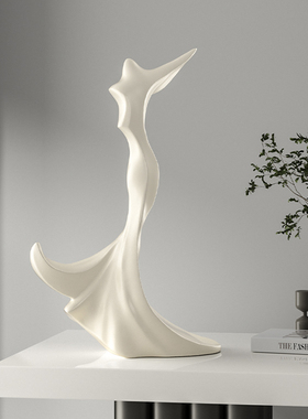 抽象舞蹈人物艺术摆件高级感w雕塑创意样板间客厅书房酒柜家居饰
