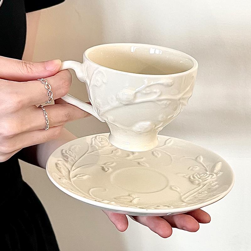 法式奶油色中古玫瑰陶瓷浮雕家用下午茶咖啡杯碟甜心盘