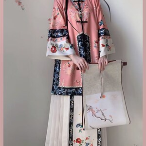 壹拾柒【满满g】清汉女复原对襟圆领古董民族服装重工印花马面秋