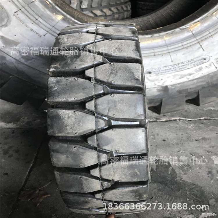 朝阳实心工业叉车后轮轮胎6.50-10耐磨防滑两大块花纹轮胎650-10
