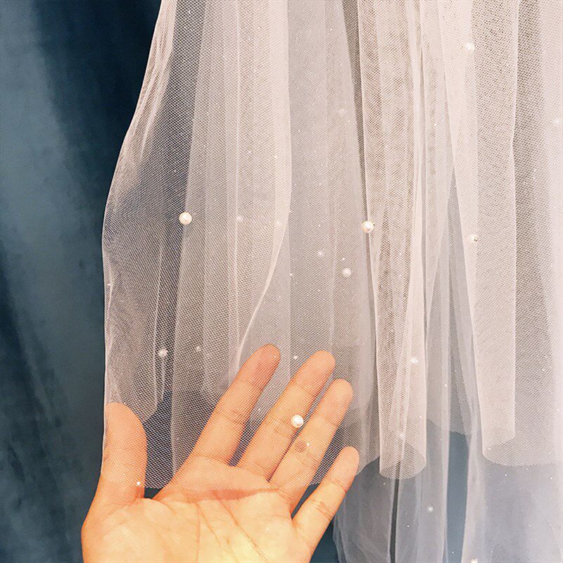 珍珠散落新娘短头纱结婚双层香槟米白色仙森系拍照带发梳到臀长度