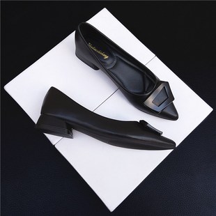 尖头粗跟女单鞋气质2024新款夏季百搭平底瓢N鞋软底黑色平跟工作