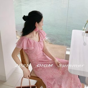 法式 海边度假连衣裙女2025初夏穿搭荷叶边V领超好看独特漂亮裙子